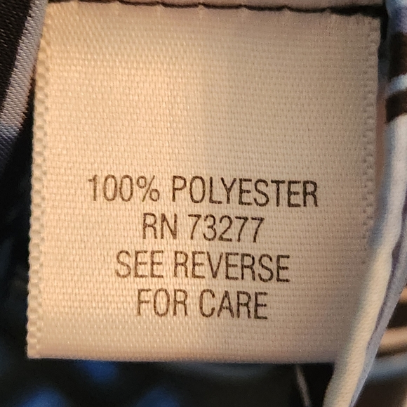 Dana Buchman Blue Print Blouse Size XL with Black Trim. Non wrinkle fabric. - Picture 4 of 5